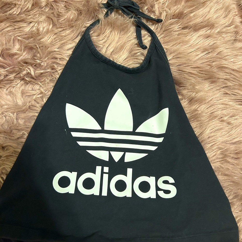 Halter Addis’s sporty tank, great for festivals.